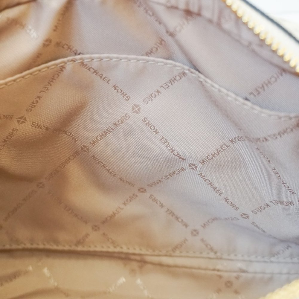 Michael Kors Chain Xbody + Wristlet Vanilla Pink - Picture 7 of 16